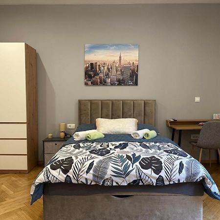 Studio Apartment Fiorello I Fiume Esterno foto
