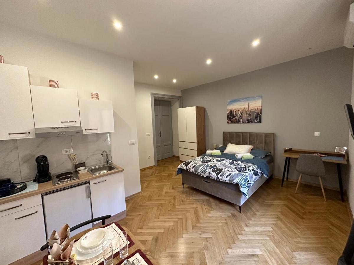 Studio Apartment Fiorello I Fiume Esterno foto